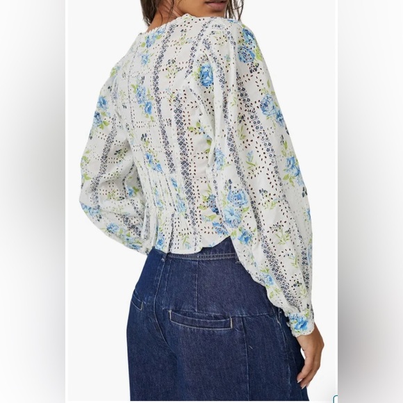 Free People Blossom Eyelet Floral Crop Top Size Medium - Picture 3 of 9